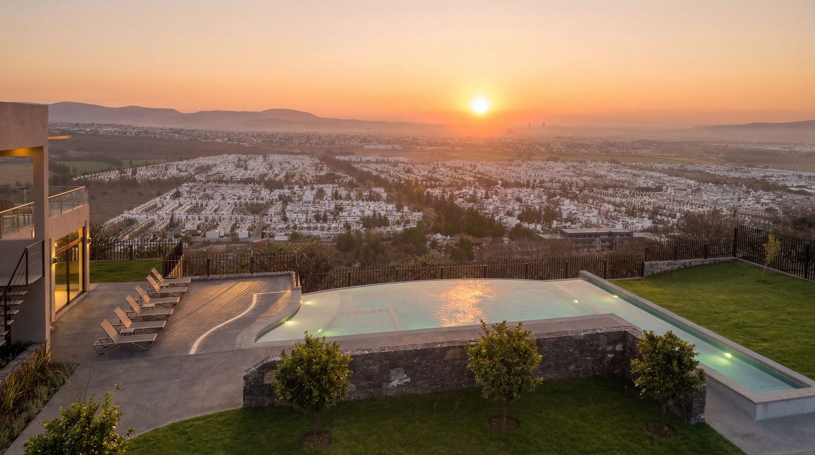 Alberca mirador de Privada Tíbet al amanecer