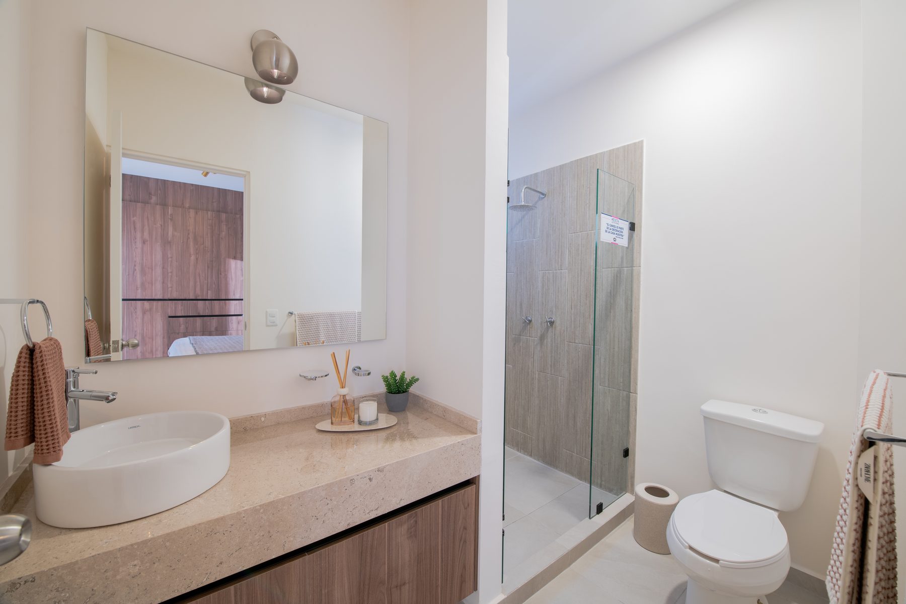 Baño de la recámara principal